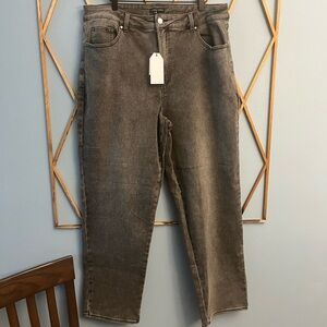 NWT Universal Standard Straight Leg Jeans